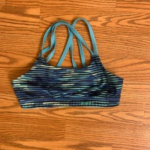 Girls Champion sports bra size 7/8 blue